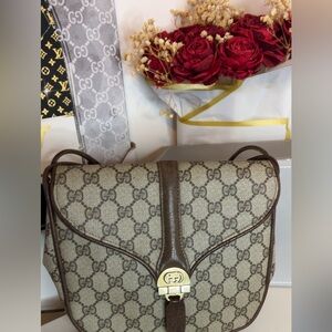 PRICE IS FIRM!! Gucci Vintage GG Monogram Canvas Crossbody Shoulder Bag